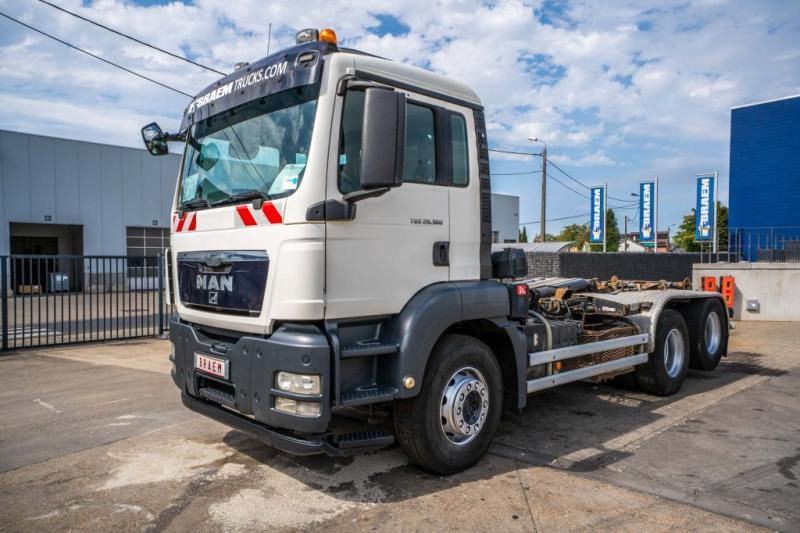 MAN TGS 28.360 BL+INTARDER+10 Pneus/tires - Крюковой мультилифт: фото 1 MAN TGS 28.360 BL+INTARDER+10 Pneus/tires - Крюковой мультилифт: фото 1