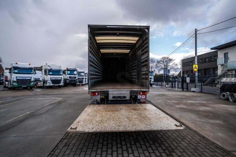 Грузовик с закрытым кузовом Volvo FL 260 (19t) +DHOLLANDIA 2T.: фото 10