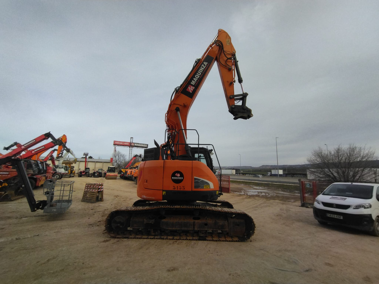DOOSAN DX235LCR - Гусеничный экскаватор: фото 3 DOOSAN DX235LCR - Гусеничный экскаватор: фото 3