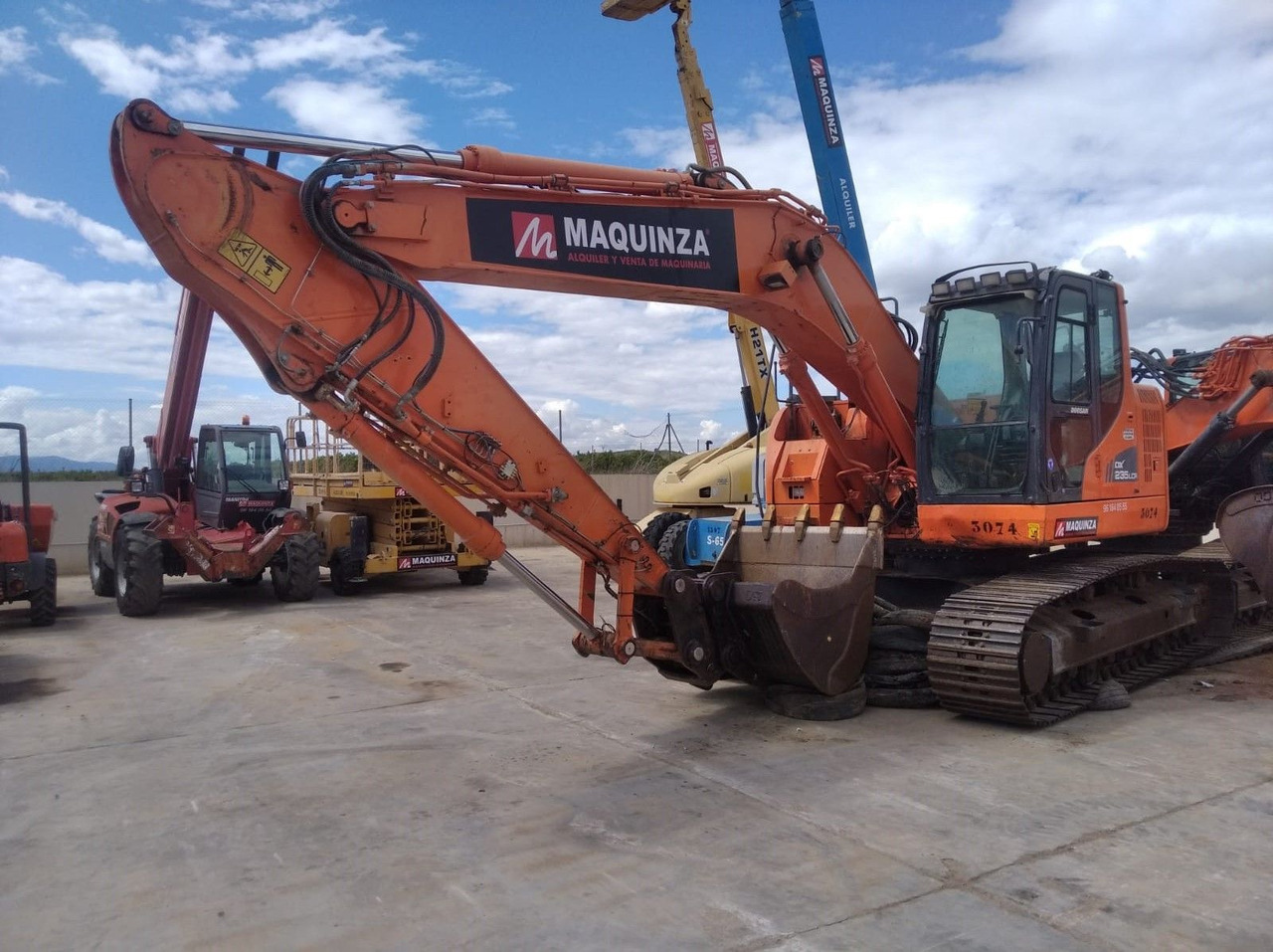 DOOSAN DX235LCR - Гусеничный экскаватор: фото 1 DOOSAN DX235LCR - Гусеничный экскаватор: фото 1