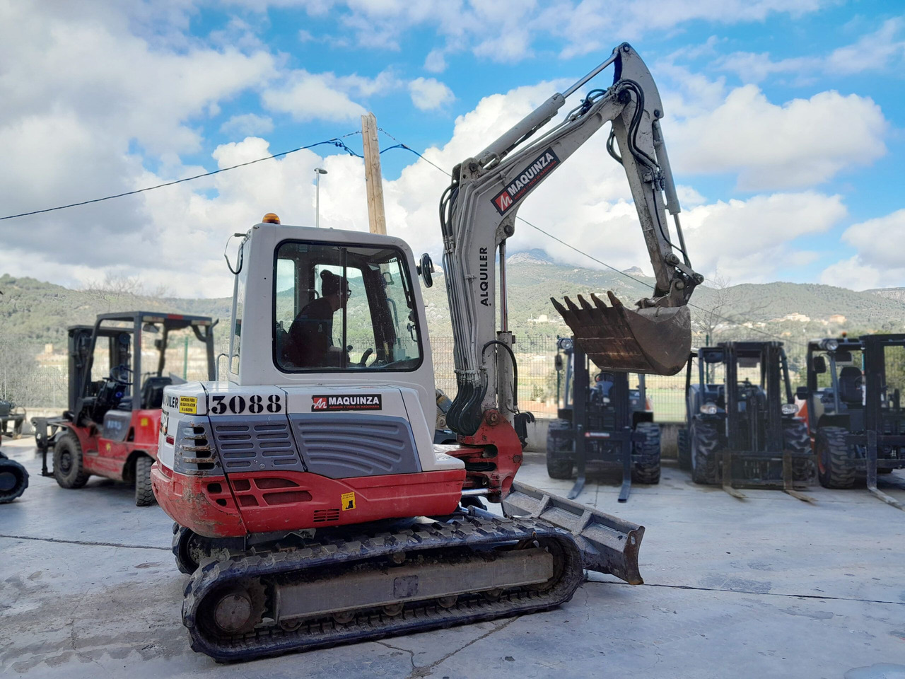 TAKEUCHI TB250 - Мини-экскаватор: фото 5 TAKEUCHI TB250 - Мини-экскаватор: фото 5