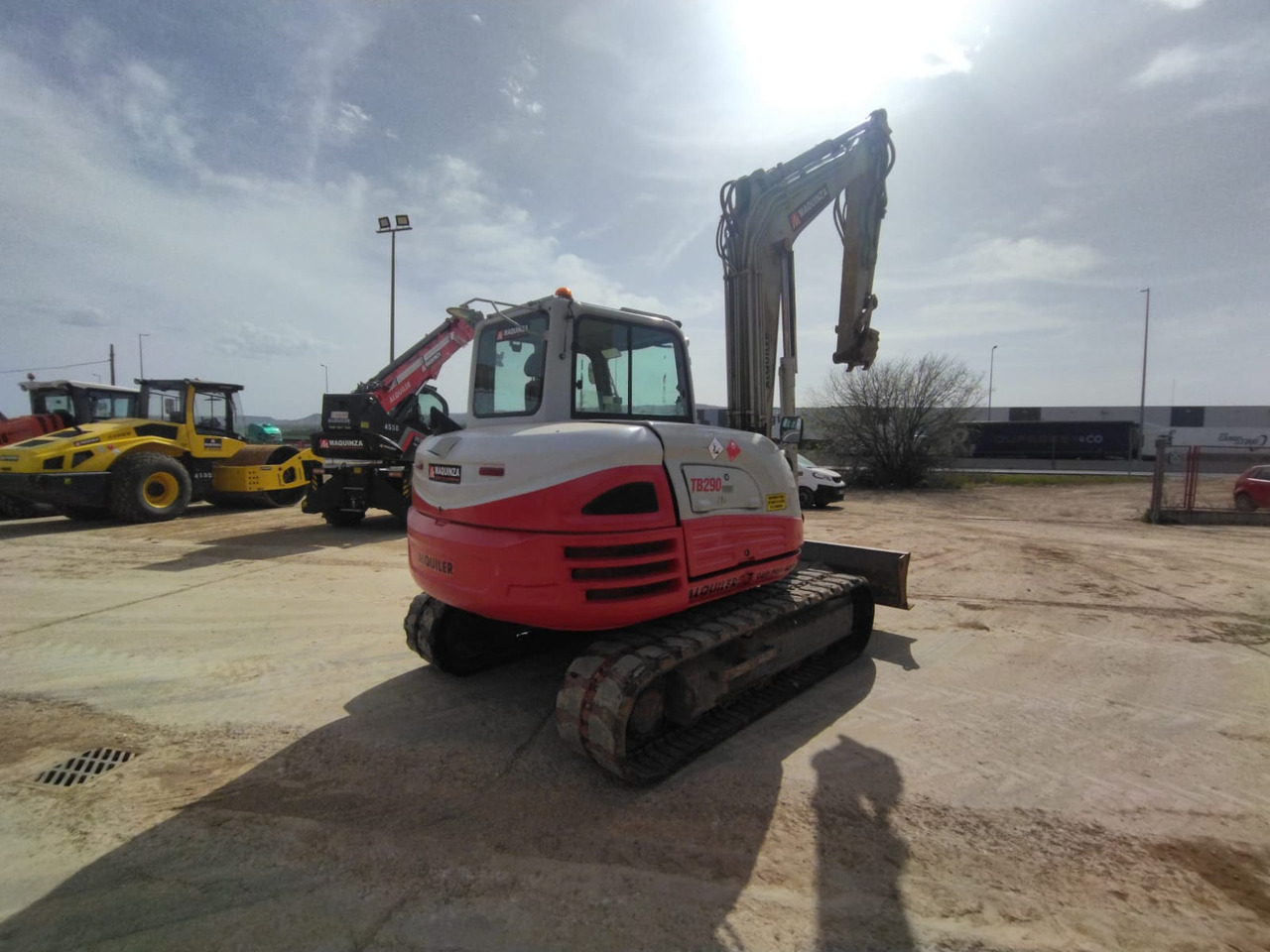 TAKEUCHI TB290 - Мини-экскаватор: фото 5 TAKEUCHI TB290 - Мини-экскаватор: фото 5