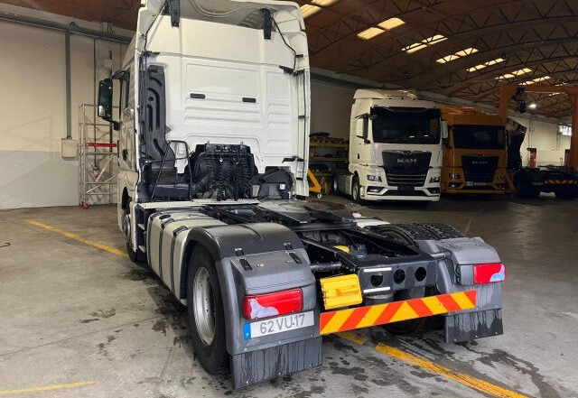 MAN TGX 18.500 4X2 BLS - Тягач: фото 4 MAN TGX 18.500 4X2 BLS - Тягач: фото 4