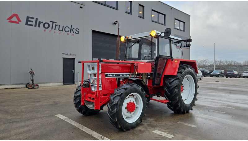 Case International 844 S (4X4 / BELGIAN TRACTOR / PERFECT CONDITION / GEARBOX TOP CONDITION) - Трактор: фото 1 Case International 844 S (4X4 / BELGIAN TRACTOR / PERFECT CONDITION / GEARBOX TOP CONDITION) - Трактор: фото 1
