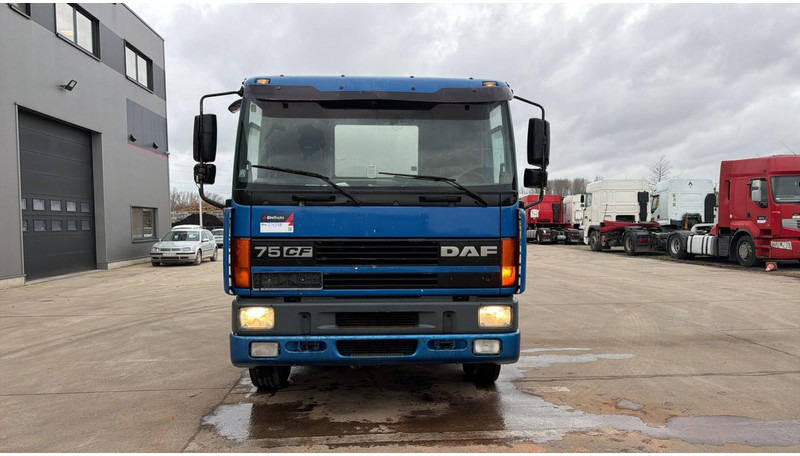 DAF CF 75.290 (15000L / 2 COMPARTIMENTS / MANUAL PUMP / EURO 2 / MANUAL GEARBOX) - Грузовик-цистерна: фото 5 DAF CF 75.290 (15000L / 2 COMPARTIMENTS / MANUAL PUMP / EURO 2 / MANUAL GEARBOX) - Грузовик-цистерна: фото 5