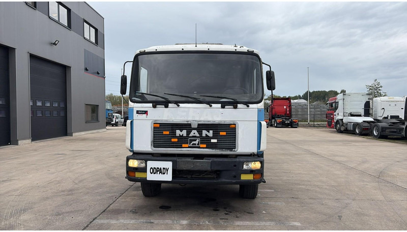 MAN 18.232 (MANUAL PUMP / POMPE MANUELLE / 11.000L) - Ассенизатор: фото 2 MAN 18.232 (MANUAL PUMP / POMPE MANUELLE / 11.000L) - Ассенизатор: фото 2