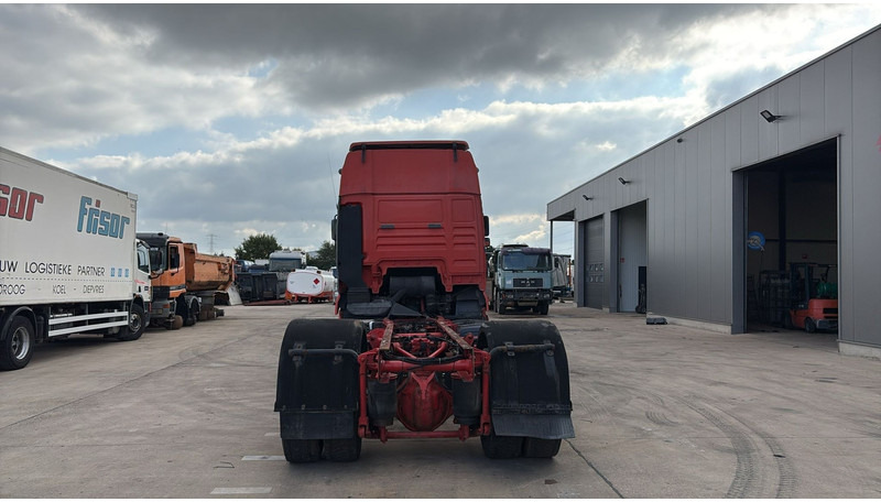 MAN TGA 18.410 (POMPE MANUELLE / MANUAL PUMP / BOITE MANUELLE / MANUAL GEARBOX) - Грузовик-шасси: фото 5 MAN TGA 18.410 (POMPE MANUELLE / MANUAL PUMP / BOITE MANUELLE / MANUAL GEARBOX) - Грузовик-шасси: фото 5