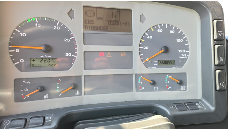 MAN TGA 18.460 (14.140L / MANUAL PUMP / MANUAL GEARBOX / TOP CONDITON / BOITE & POMPE MANUELLE) в лизинг MAN TGA 18.460 (14.140L / MANUAL PUMP / MANUAL GEARBOX / TOP CONDITON / BOITE & POMPE MANUELLE): фото 12