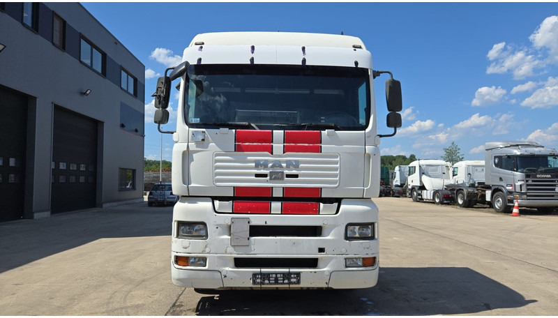 MAN TGA 26.440 (MANUAL GEARBOX / FRONT STEEL / 6X2 / BOITE MANUELLE / DEVANT LAMES) - Грузовик-шасси: фото 2 MAN TGA 26.440 (MANUAL GEARBOX / FRONT STEEL / 6X2 / BOITE MANUELLE / DEVANT LAMES) - Грузовик-шасси: фото 2
