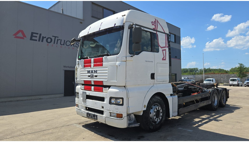 MAN TGA 26.440 (MANUAL GEARBOX / FRONT STEEL / 6X2 / BOITE MANUELLE / DEVANT LAMES) - Грузовик-шасси: фото 1 MAN TGA 26.440 (MANUAL GEARBOX / FRONT STEEL / 6X2 / BOITE MANUELLE / DEVANT LAMES) - Грузовик-шасси: фото 1