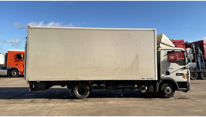 MAN TGL 8.180 (MANUAL GEARBOX / BOITE MANUELLE / CAMION BELGE / BELGIAN TRUCK) - Грузовик с закрытым кузовом: фото 3 MAN TGL 8.180 (MANUAL GEARBOX / BOITE MANUELLE / CAMION BELGE / BELGIAN TRUCK) - Грузовик с закрытым кузовом: фото 3