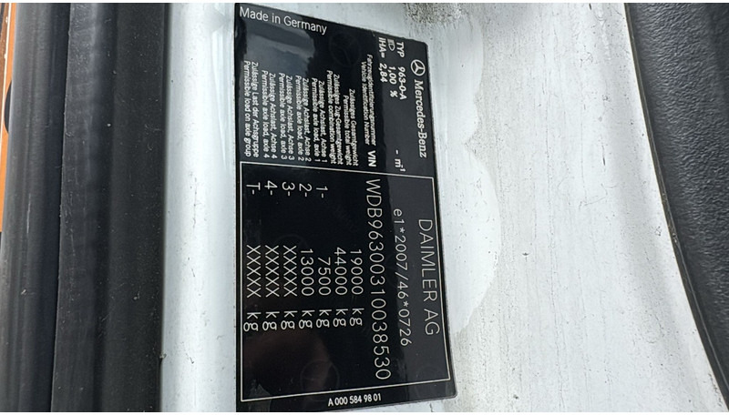 Грузовик с закрытым кузовом Mercedes-Benz ACTROS 1940 (BE TRUCK / TOP CONDITION / LIFT / AIRCO / BOX 8.06X2.47X2.62): фото 18