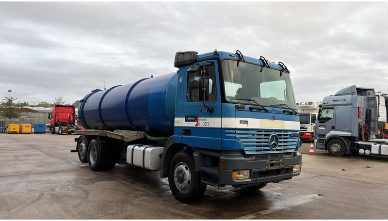Mercedes-Benz ACTROS 2531 (16000 L / GRAND PONT / EPS / 6X2 / 3 PEDALES / V6) - Ассенизатор: фото 3 Mercedes-Benz ACTROS 2531 (16000 L / GRAND PONT / EPS / 6X2 / 3 PEDALES / V6) - Ассенизатор: фото 3