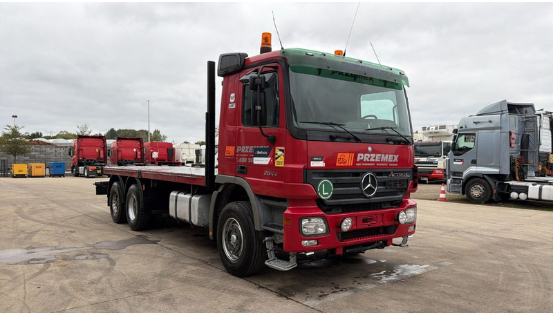 Mercedes-Benz Actros 2644 (EPS / GRAND PONT / 3 PEDALES / V6 / PARFAIT ETAT / MP2) - Грузовик бортовой/ Платформа: фото 4 Mercedes-Benz Actros 2644 (EPS / GRAND PONT / 3 PEDALES / V6 / PARFAIT ETAT / MP2) - Грузовик бортовой/ Платформа: фото 4