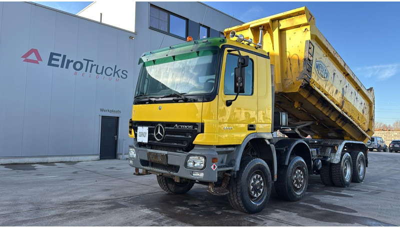 Mercedes-Benz Actros 4141 (8X8 / LAMES / GRAND PONT / V6 / BOITE MANUELLE / MANUAL GEARBOX) - Самосвал: фото 1 Mercedes-Benz Actros 4141 (8X8 / LAMES / GRAND PONT / V6 / BOITE MANUELLE / MANUAL GEARBOX) - Самосвал: фото 1