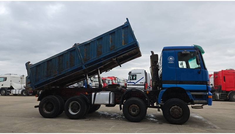 Mercedes-Benz Actros 4143 (EPS / 8X6 / LAMES / GRAND PONT / V6 / 3 PEDALES / MP1) - Самосвал: фото 4 Mercedes-Benz Actros 4143 (EPS / 8X6 / LAMES / GRAND PONT / V6 / 3 PEDALES / MP1) - Самосвал: фото 4