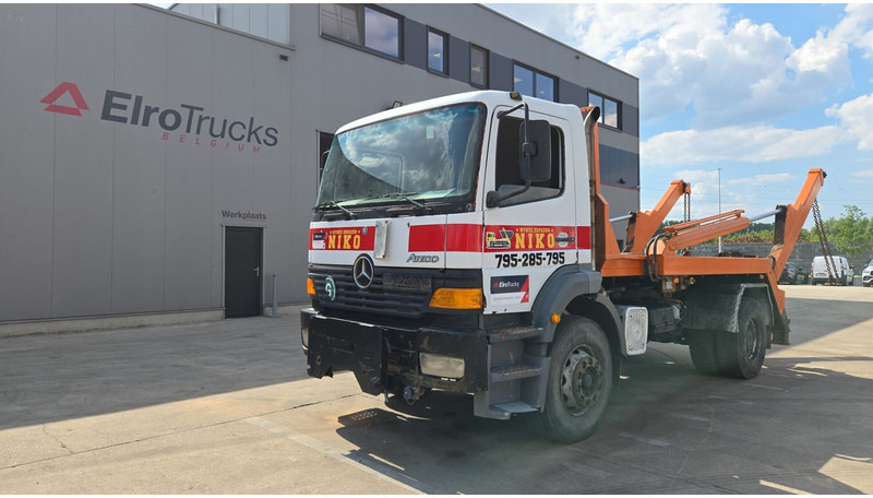 Mercedes-Benz Atego 1823 (BIG AXLE / STEEL SUSP. / LAMES / BOITE MANUELLE / MANUAL GETRIEBE) - Грузовик-контейнеровоз/ Сменный кузов: фото 1 Mercedes-Benz Atego 1823 (BIG AXLE / STEEL SUSP. / LAMES / BOITE MANUELLE / MANUAL GETRIEBE) - Грузовик-контейнеровоз/ Сменный кузов: фото 1