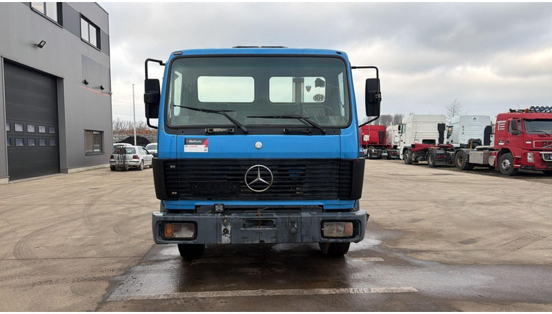 Mercedes-Benz SK 1722 (V6 / LAMES / STEEL SUSP. / BOITE MANUELLE / MANUAL GEARBOX) - Грузовик-шасси: фото 2 Mercedes-Benz SK 1722 (V6 / LAMES / STEEL SUSP. / BOITE MANUELLE / MANUAL GEARBOX) - Грузовик-шасси: фото 2