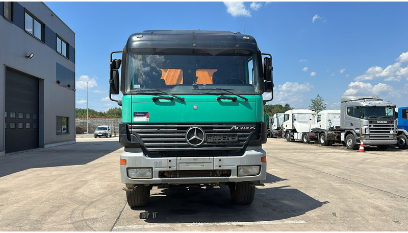 Mercedes-Benz actros 3340 (EPS / 6X6 / 3 PEDALES / LAMES / GRAND PONT / BIG AXLE / TRES PROPRE) - Самосвал: фото 2 Mercedes-Benz actros 3340 (EPS / 6X6 / 3 PEDALES / LAMES / GRAND PONT / BIG AXLE / TRES PROPRE) - Самосвал: фото 2