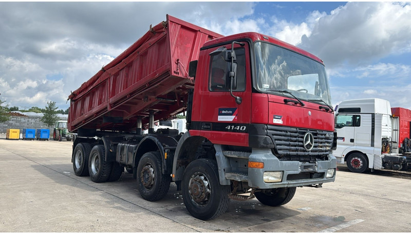 Mercedes-Benz actros 4140 (8X6 / BOITE MANUELLE / MANUAL GEARBOX / GRAND PONT / LAMES / STEEL SUSP.) - Самосвал: фото 3 Mercedes-Benz actros 4140 (8X6 / BOITE MANUELLE / MANUAL GEARBOX / GRAND PONT / LAMES / STEEL SUSP.) - Самосвал: фото 3
