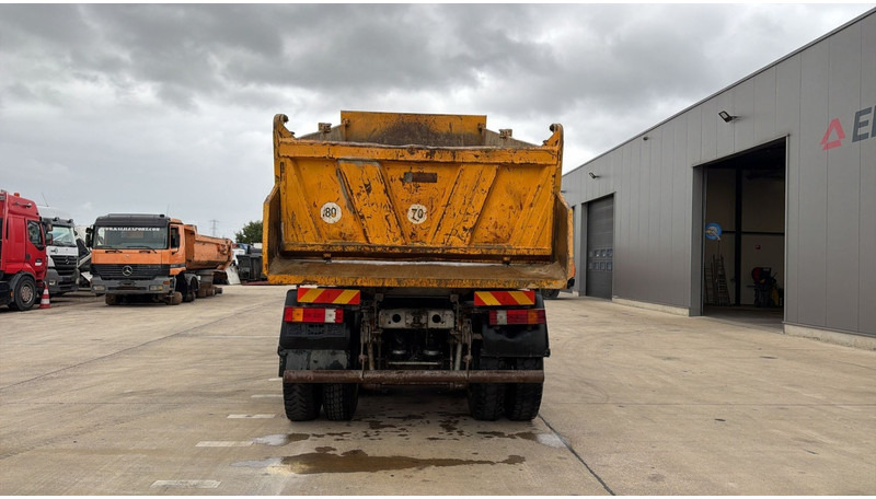 Mercedes-Benz actros 4140 (EPS / 8X6 / LAMES / GRAND PONT / BIG AXLE / STEEL SUSP. / V6) - Самосвал: фото 5 Mercedes-Benz actros 4140 (EPS / 8X6 / LAMES / GRAND PONT / BIG AXLE / STEEL SUSP. / V6) - Самосвал: фото 5
