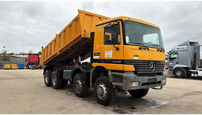 Mercedes-Benz actros 4140 (EPS / 8X6 / LAMES / GRAND PONT / BIG AXLE / STEEL SUSP. / V6) - Самосвал: фото 3 Mercedes-Benz actros 4140 (EPS / 8X6 / LAMES / GRAND PONT / BIG AXLE / STEEL SUSP. / V6) - Самосвал: фото 3