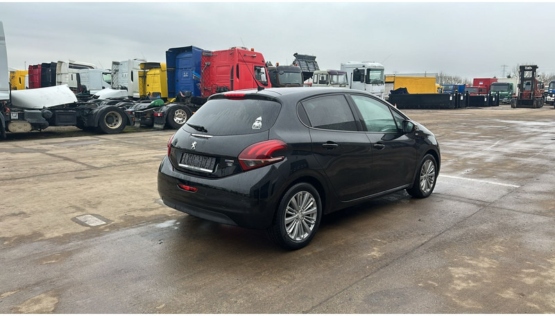 Peugeot 208 (BELGIAN CAR / AIRCO / 5 DOORS / PETROL) - Легковой автомобиль: фото 5 Peugeot 208 (BELGIAN CAR / AIRCO / 5 DOORS / PETROL) - Легковой автомобиль: фото 5