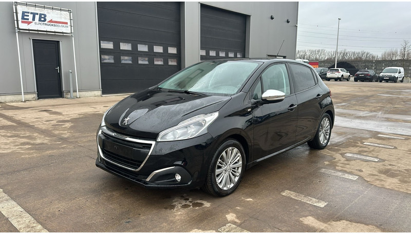 Peugeot 208 (BELGIAN CAR / AIRCO / 5 DOORS / PETROL) - Легковой автомобиль: фото 1 Peugeot 208 (BELGIAN CAR / AIRCO / 5 DOORS / PETROL) - Легковой автомобиль: фото 1