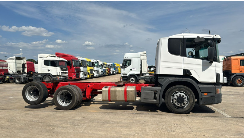 Scania 124 - 400 (MANUAL GEARBOX / MANUAL PUMP / 6X2) - Грузовик-шасси: фото 5 Scania 124 - 400 (MANUAL GEARBOX / MANUAL PUMP / 6X2) - Грузовик-шасси: фото 5