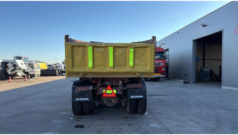 Scania 92 M (MANUAL PUMP / 6X4 / STEEL SUSP. / LAMES / POMPE MANUELLE) - Самосвал: фото 5 Scania 92 M (MANUAL PUMP / 6X4 / STEEL SUSP. / LAMES / POMPE MANUELLE) - Самосвал: фото 5