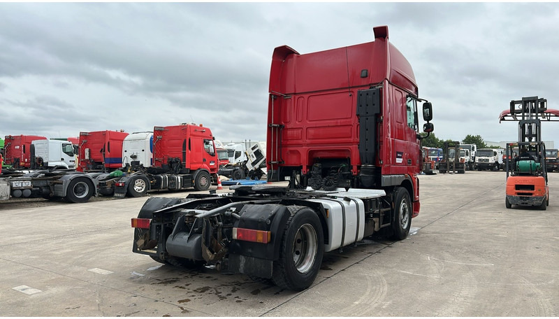 DAF 105 XF 460 (BOITE MANUELLE / MANUAL GEARBOX / TRES PROPRE) - Тягач: фото 5 DAF 105 XF 460 (BOITE MANUELLE / MANUAL GEARBOX / TRES PROPRE) - Тягач: фото 5