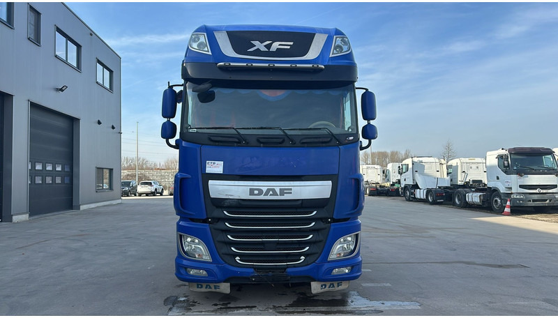 DAF 106 XF 460 (TRES PROPRE / EURO 6 / SUPER SPACE CAB) - Тягач: фото 2 DAF 106 XF 460 (TRES PROPRE / EURO 6 / SUPER SPACE CAB) - Тягач: фото 2