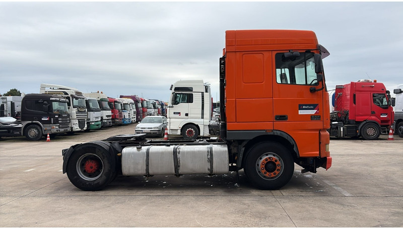 DAF 95 XF 430 (EURO 3 / BOITE MANUELLE / MANUAL GEARBOX) - Тягач: фото 4 DAF 95 XF 430 (EURO 3 / BOITE MANUELLE / MANUAL GEARBOX) - Тягач: фото 4