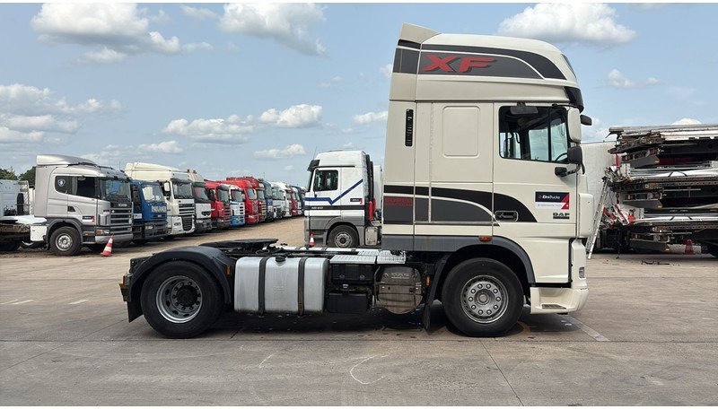 DAF XF 105.460 (BOITE MANUELLE / TRES PROPRE / VERY CLEAN / EURO 5 / MANUAL GEARBOX) - Тягач: фото 4 DAF XF 105.460 (BOITE MANUELLE / TRES PROPRE / VERY CLEAN / EURO 5 / MANUAL GEARBOX) - Тягач: фото 4