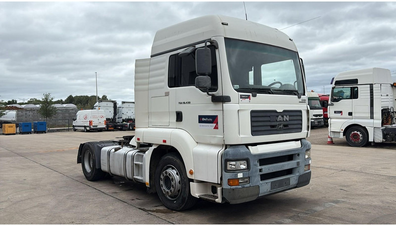 MAN TGA 18.430 (PTO / POMPE HYDRAULIQUE / MANUAL GEARBOX / BOITE MANUELLE / HYDRAULIC PUMP) - Тягач: фото 2 MAN TGA 18.430 (PTO / POMPE HYDRAULIQUE / MANUAL GEARBOX / BOITE MANUELLE / HYDRAULIC PUMP) - Тягач: фото 2