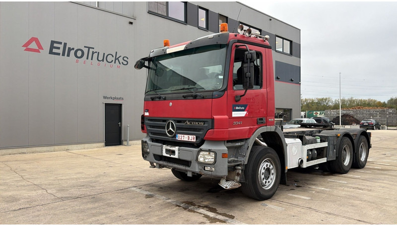 Тягач Mercedes-Benz Actros 3341 (EPS / CAMION BELGE !! / SUPS. LAMES / 33 TONNES / 3 PEDALES / MP2 / TRACTEUR ORIGINAL !! / V6 / MP2): фото 1