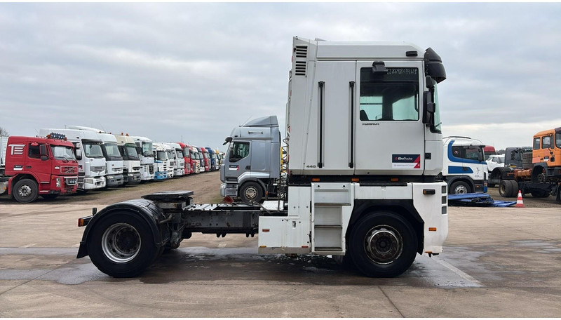 Renault AE 440 Magnum E-tech (BOITE MANUELLE / MANUAL GEARBOX) - Тягач: фото 3 Renault AE 440 Magnum E-tech (BOITE MANUELLE / MANUAL GEARBOX) - Тягач: фото 3