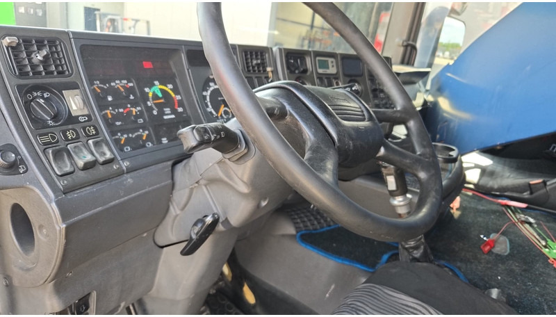 Тягач Scania 124-420 (MANUAL GEARBOX / BOITE MANUELLE / AIRCO / AC): фото 12