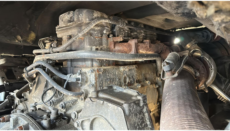 Тягач Scania 124-420 Topline (MANUAL GEARBOX / BOITE MANUELLE): фото 16 Тягач Scania 124-420 Topline (MANUAL GEARBOX / BOITE MANUELLE): фото 16