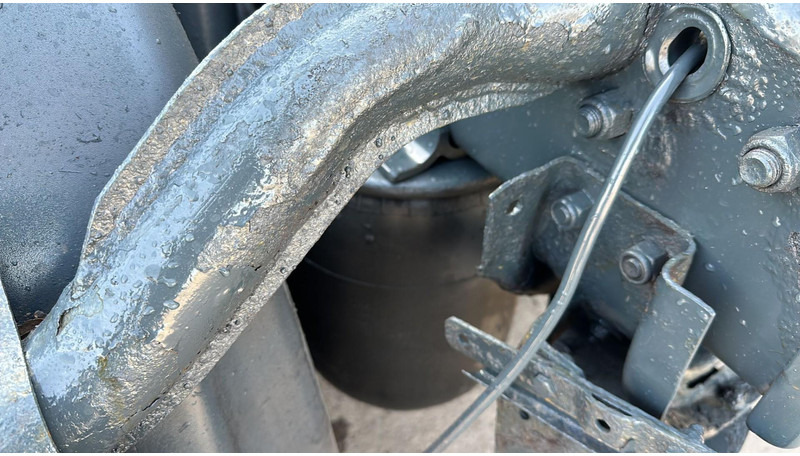 Тягач Scania 124-420 Topline (MANUAL GEARBOX / BOITE MANUELLE): фото 12 Тягач Scania 124-420 Topline (MANUAL GEARBOX / BOITE MANUELLE): фото 12