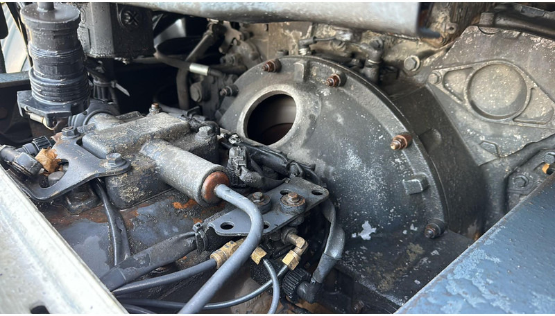 Тягач Scania 124-420 Topline (MANUAL GEARBOX / BOITE MANUELLE): фото 15 Тягач Scania 124-420 Topline (MANUAL GEARBOX / BOITE MANUELLE): фото 15