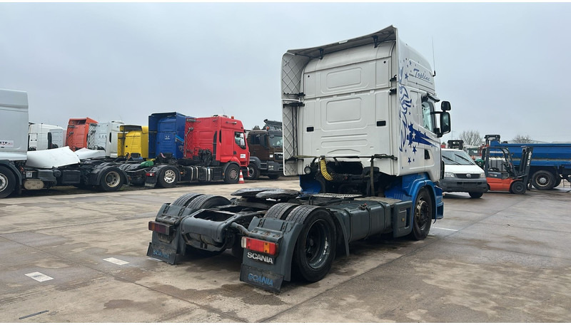 Scania R 420 (FOR PARTS / ENGINE RUNNING AND TRUCK DRIVING / MANUAL GEARBOX) - Тягач: фото 5 Scania R 420 (FOR PARTS / ENGINE RUNNING AND TRUCK DRIVING / MANUAL GEARBOX) - Тягач: фото 5