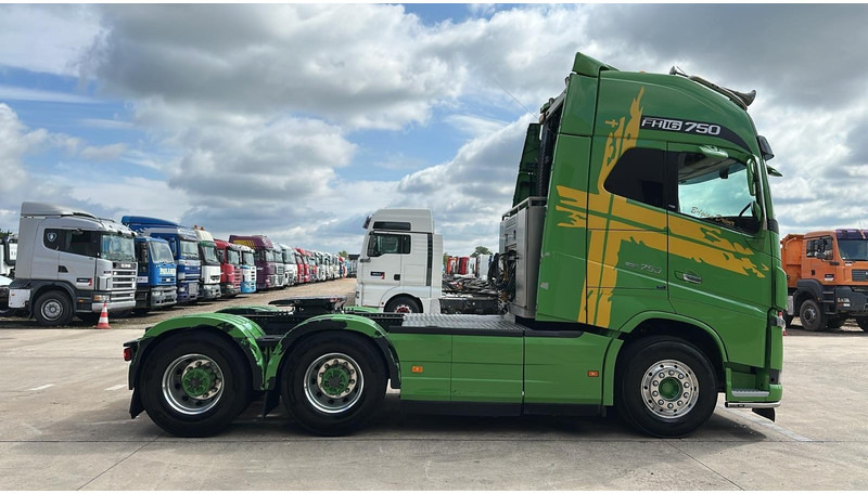 Volvo FH 750 (170 TONS / BE TRUCK / FIRST OWNER / TOP CONDITION / 6X4 / BIG HUB / RETARDER) - Тягач: фото 3 Volvo FH 750 (170 TONS / BE TRUCK / FIRST OWNER / TOP CONDITION / 6X4 / BIG HUB / RETARDER) - Тягач: фото 3