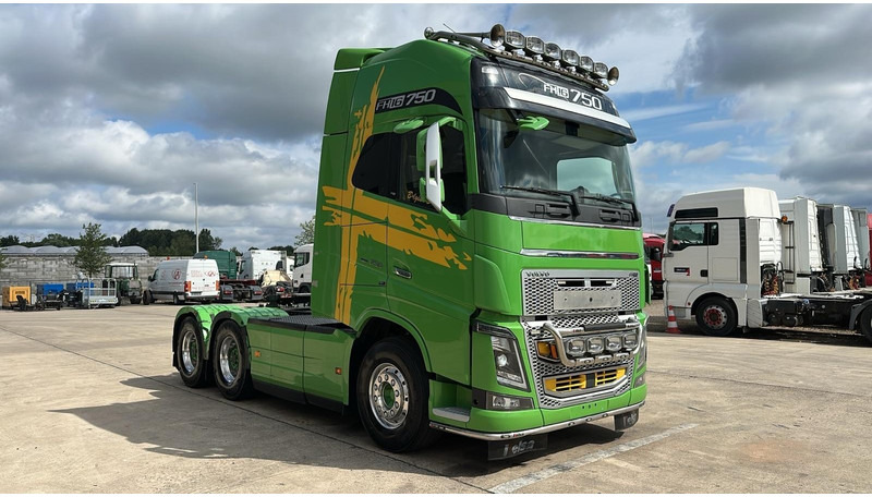 Volvo FH 750 (170 TONS / BE TRUCK / FIRST OWNER / TOP CONDITION / 6X4 / BIG HUB / RETARDER) - Тягач: фото 2 Volvo FH 750 (170 TONS / BE TRUCK / FIRST OWNER / TOP CONDITION / 6X4 / BIG HUB / RETARDER) - Тягач: фото 2