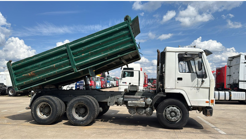 Volvo FL 10 - 280 (LAMES / POMPE MANUELLE / MANUAL PUMP / 6X4 / STEEL SUSP.) - Самосвал: фото 3 Volvo FL 10 - 280 (LAMES / POMPE MANUELLE / MANUAL PUMP / 6X4 / STEEL SUSP.) - Самосвал: фото 3