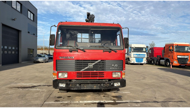 Volvo FL 10 - 320 (MANUAL PUMP / STEEL SUSP. / CRANE / LAMES / POMPE MANUELLE) - Грузовик бортовой/ Платформа, Автоманипулятор: фото 2 Volvo FL 10 - 320 (MANUAL PUMP / STEEL SUSP. / CRANE / LAMES / POMPE MANUELLE) - Грузовик бортовой/ Платформа, Автоманипулятор: фото 2