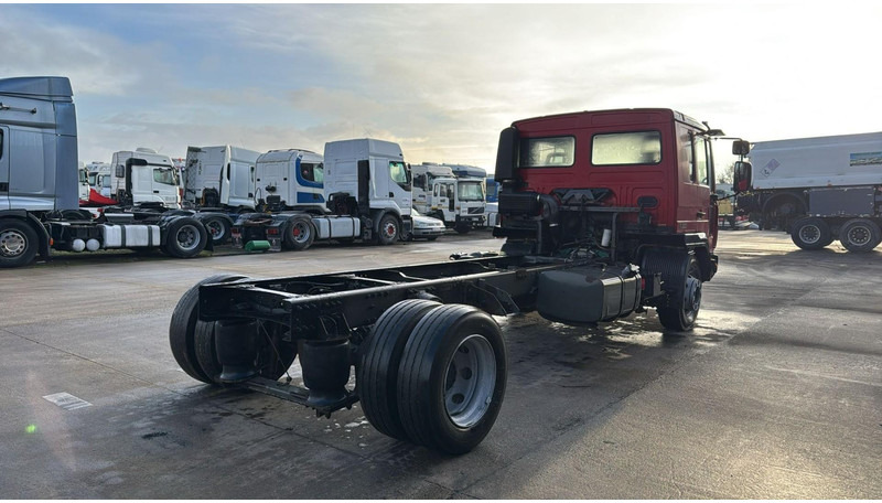 Volvo FL 220 (MANUAL GEARBOX / BOITE MANUELLE) - Грузовик-шасси: фото 4 Volvo FL 220 (MANUAL GEARBOX / BOITE MANUELLE) - Грузовик-шасси: фото 4