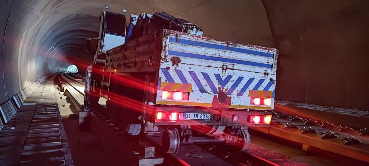 Galen Rail Mover - Колёсный экскаватор: фото 3 Galen Rail Mover - Колёсный экскаватор: фото 3