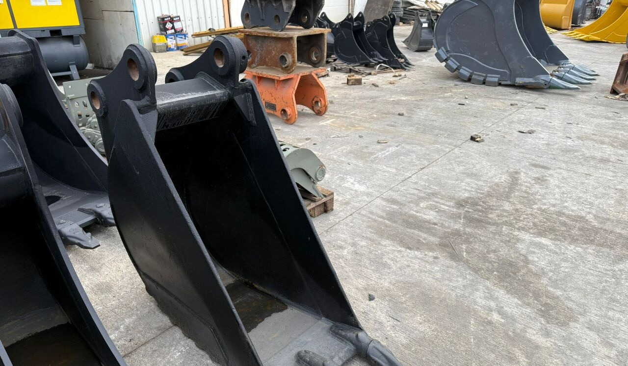 Komatsu PC200 Channel Bucket - Ковш для экскаватора: фото 1 Komatsu PC200 Channel Bucket - Ковш для экскаватора: фото 1