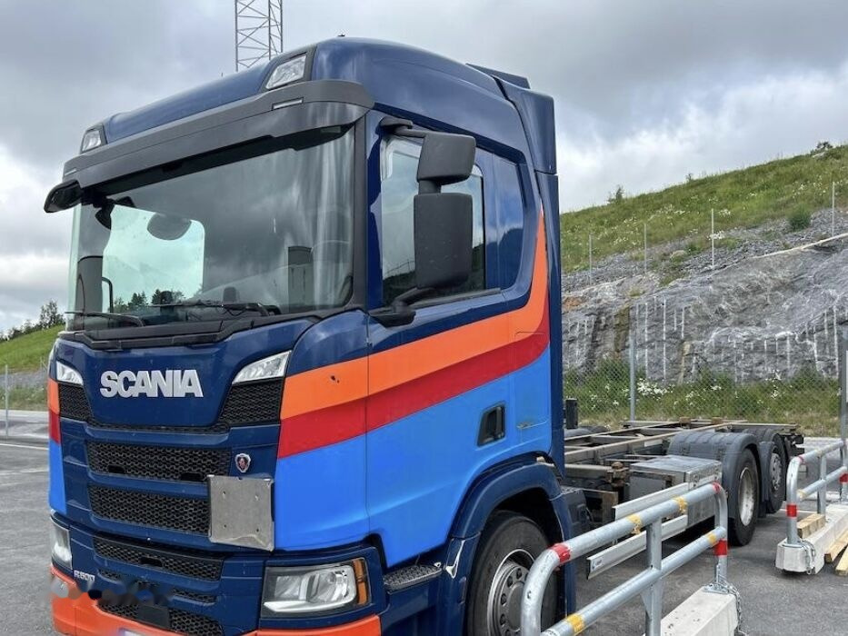 Scania R520 - Грузовик-шасси: фото 1 Scania R520 - Грузовик-шасси: фото 1